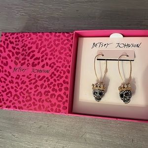 BETSEY JOHNSON CRYSTAL PAVE SKULL HOOK EARRINGS CRYSTAL